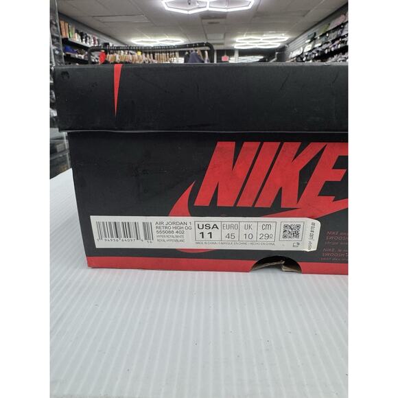 Air Jordan 1 Retro High OG Hyper Royal Size 11 555088-402 main image 8